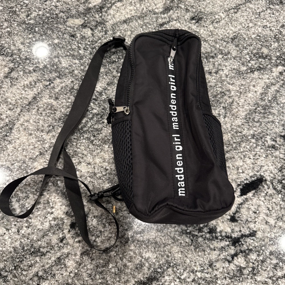 Madden Girl Purse Bag Crossbody Women's black Sling Bag
